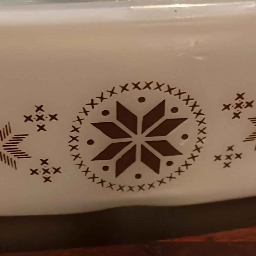 Mid-Century Vintage Pyrex Town & Country Divided Casserole Dish w/ Lid - Picture 2 of 16